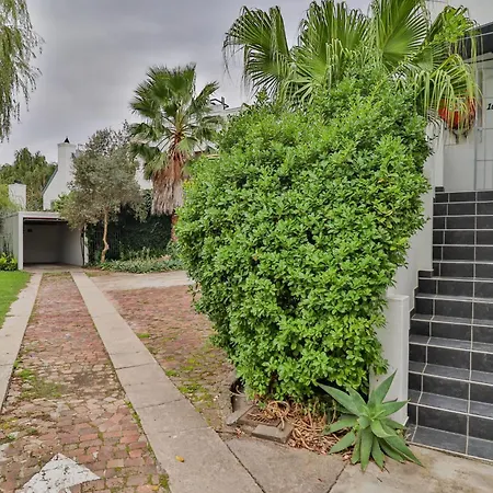 Garden'S End Apartment At Die Werf Stellenbosch Exterior photo
